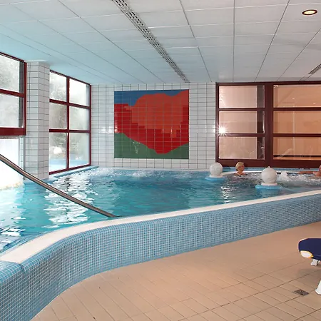 ホテル Ensana Thermal シャールヴァール