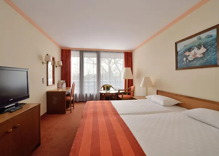 Ensana Thermal Отель Шарвар